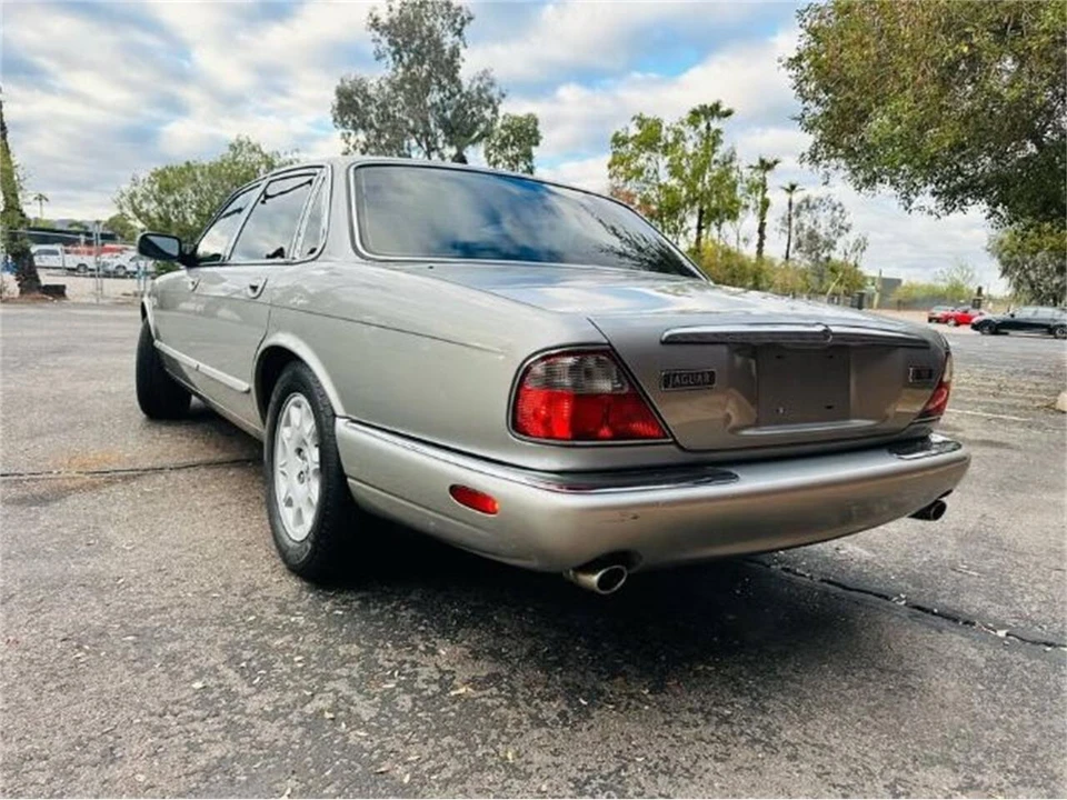1999 Jaguar X308 XJ - Image 14 of 17
