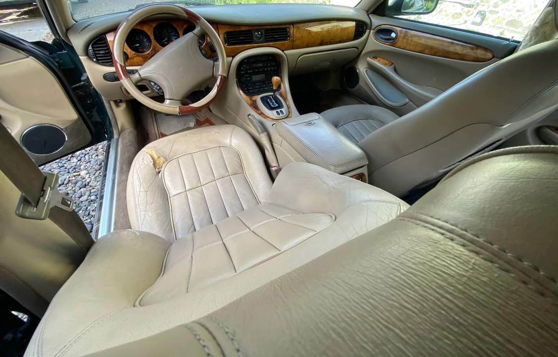 1999 Jaguar X308 XJ - Image 7 of 14