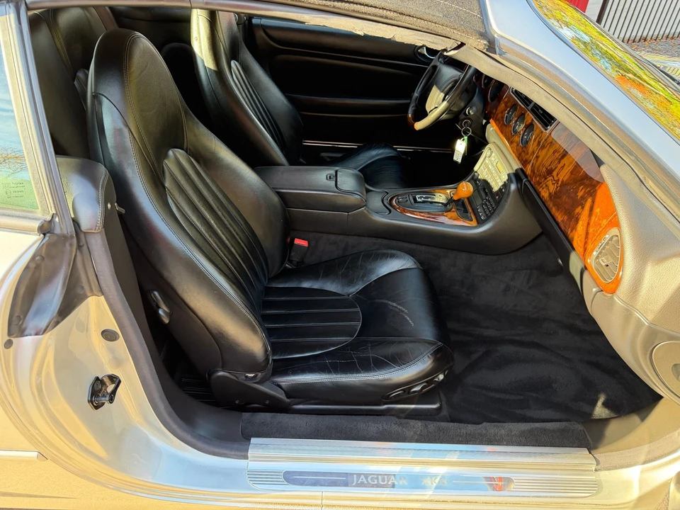 1999 Jaguar X308 XJ - Image 10 of 21