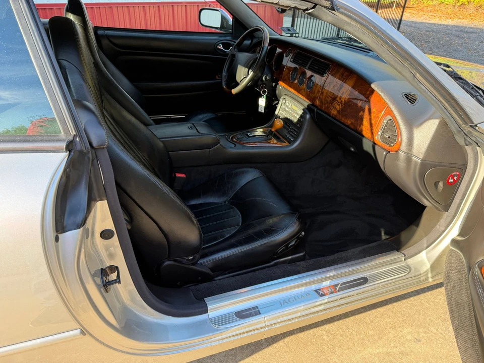 1999 Jaguar X308 XJ - Image 8 of 21