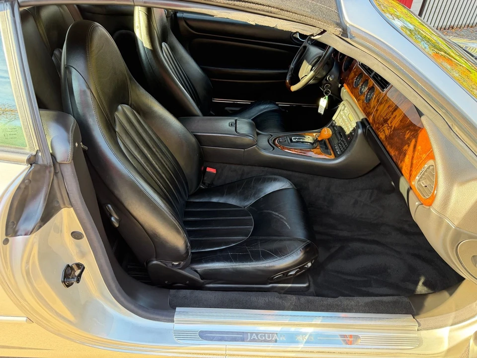 1999 Jaguar X308 XJ - Image 10 of 21