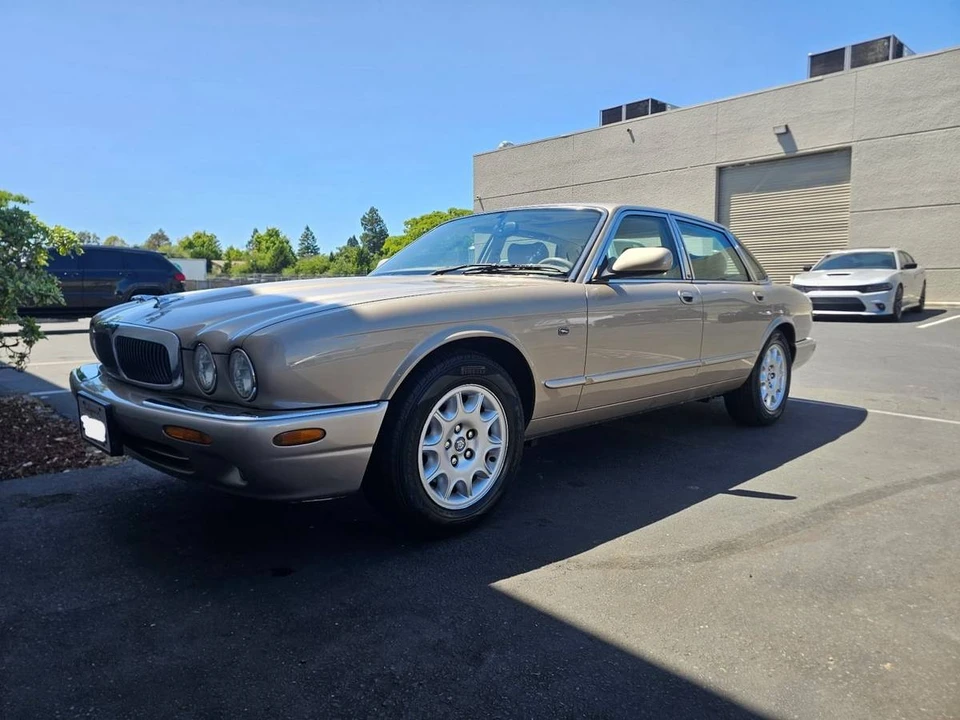 1999 Jaguar X308 XJ - Image 2 of 5