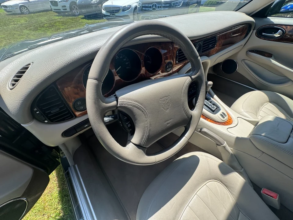 1999 Jaguar X308 XJ - Image 12 of 21