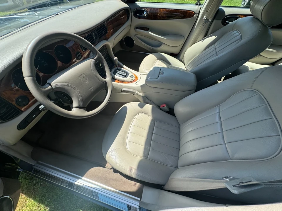 1999 Jaguar X308 XJ - Image 10 of 21
