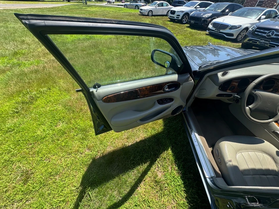 1999 Jaguar X308 XJ - Image 9 of 21
