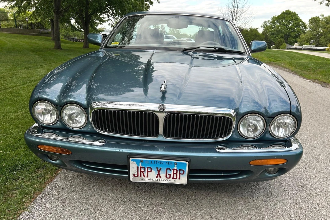 1999 Jaguar X308 XJ - Image 2 of 31
