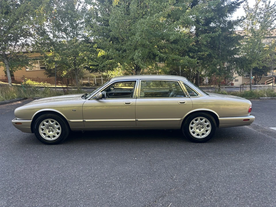 1999 Jaguar X308 XJ - Image 11 of 31
