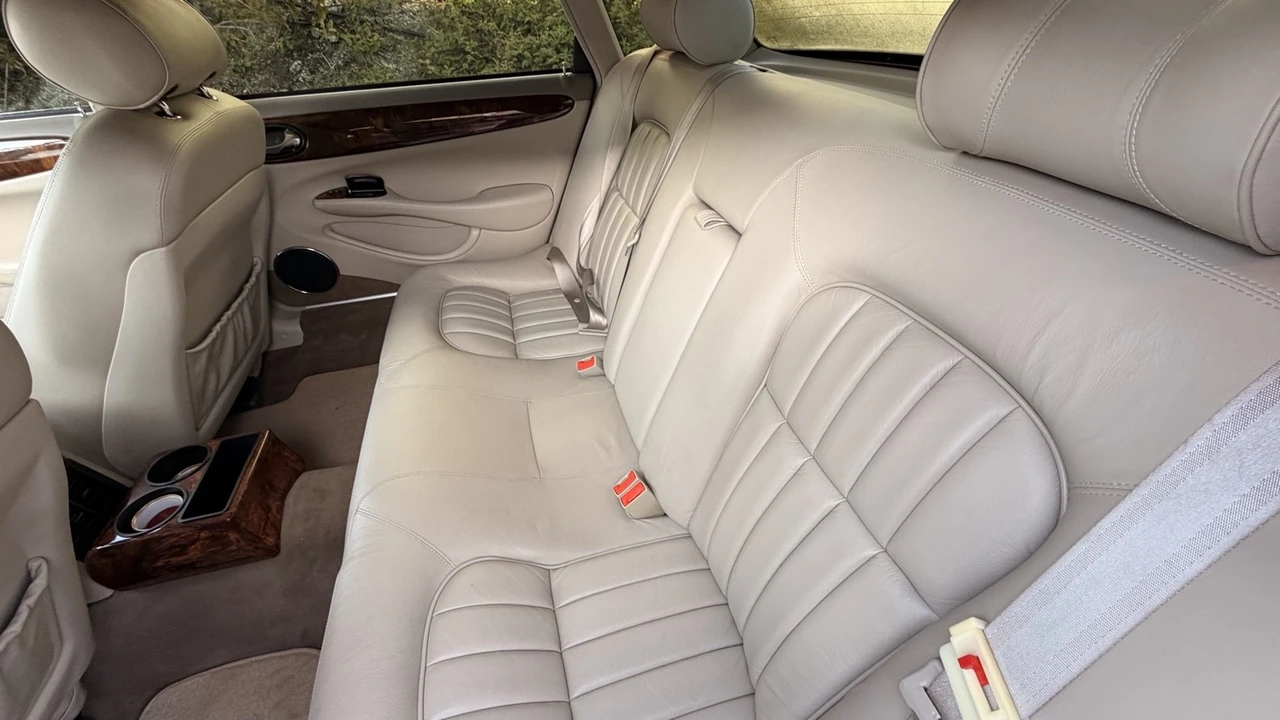 1999 Jaguar X308 XJ - Image 12 of 14