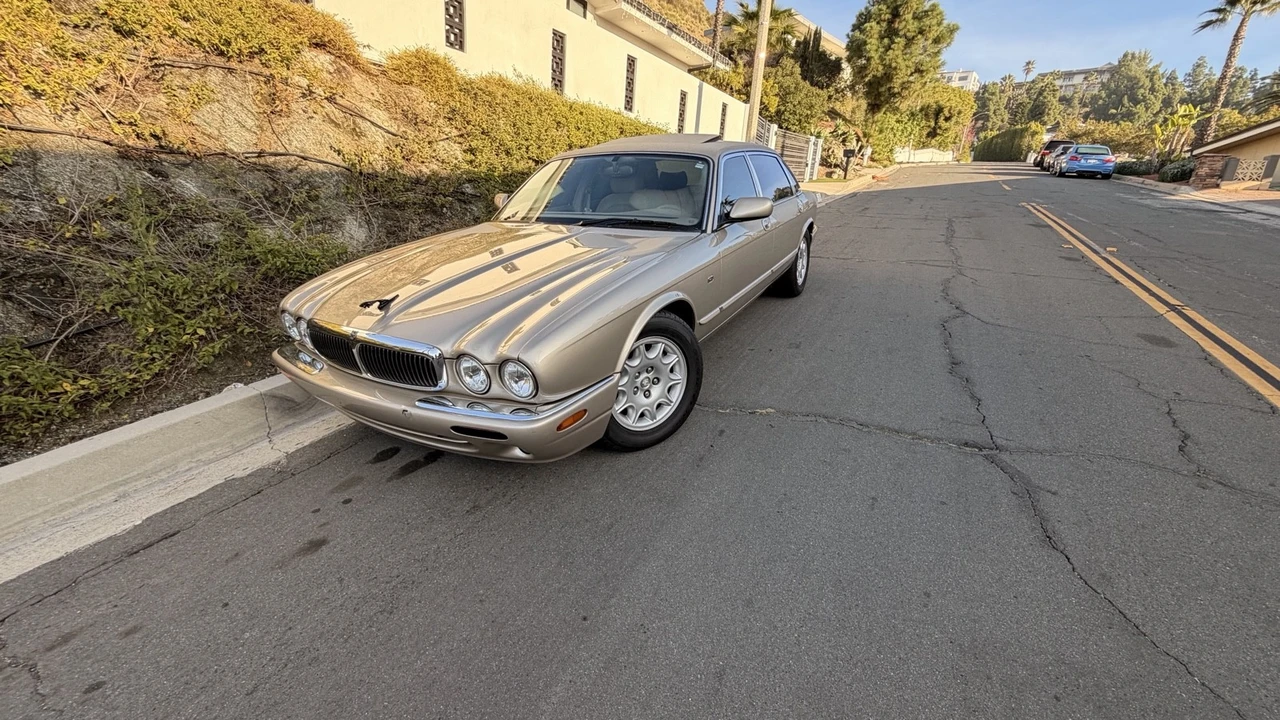 1999 Jaguar X308 XJ - Image 10 of 14