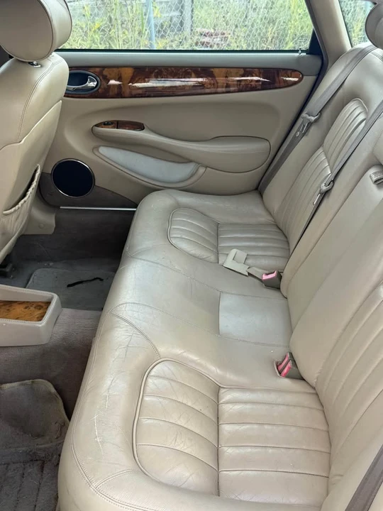 1999 Jaguar X308 XJ - Image 10 of 11