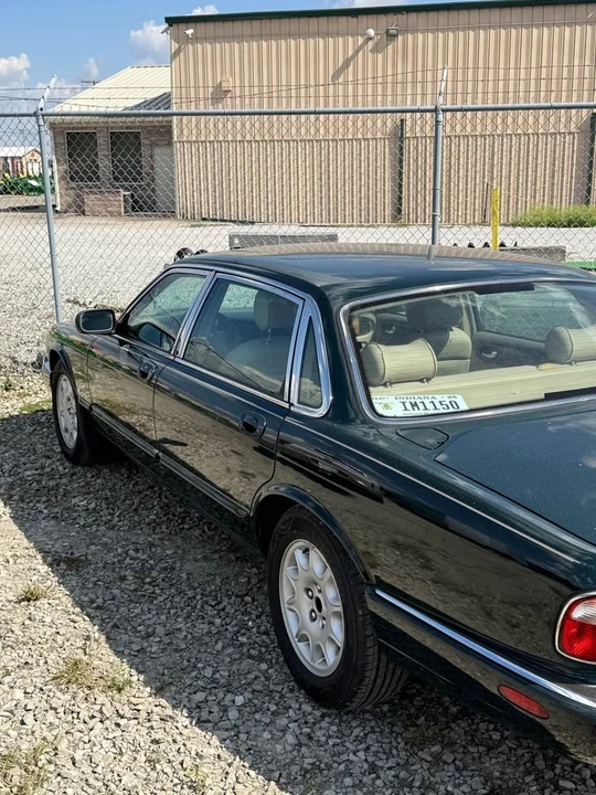 1999 Jaguar X308 XJ - Image 4 of 11