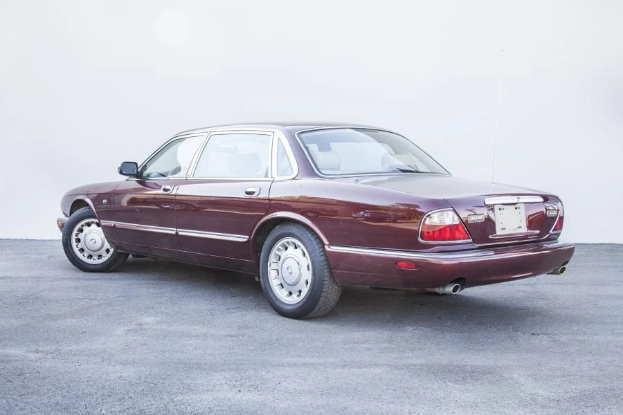 1999 Jaguar X308 XJ - Image 3 of 12