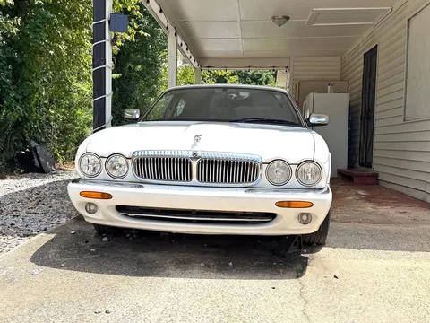 1999 Jaguar XJ8