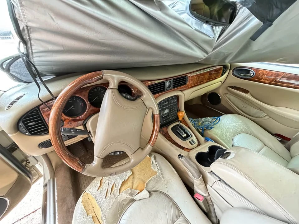 1999 Jaguar X308 XJ - Image 11 of 13