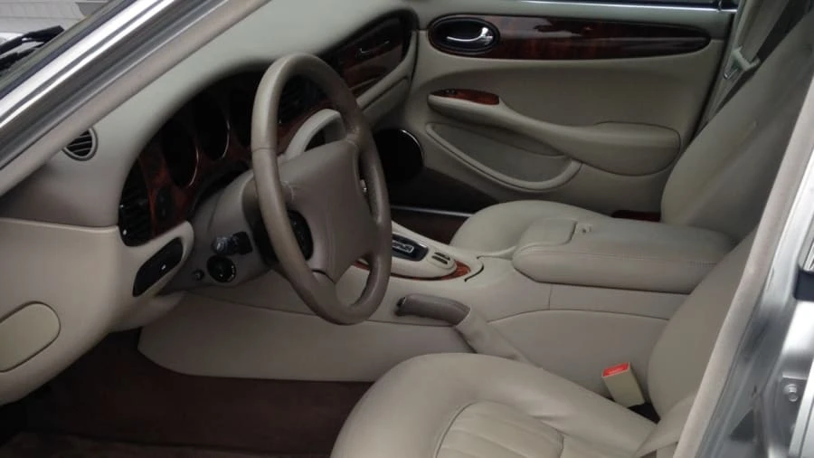 1999 Jaguar X308 XJ - Image 5 of 12
