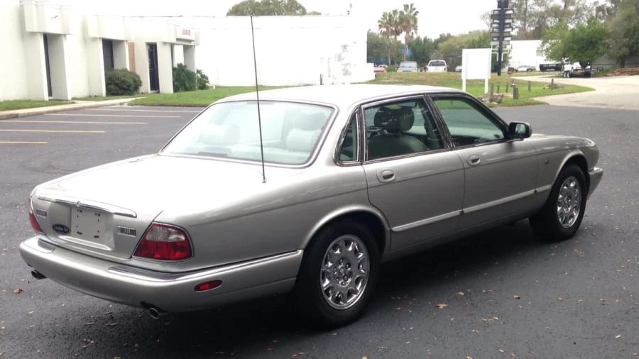 1999 Jaguar X308 XJ - Image 10 of 12