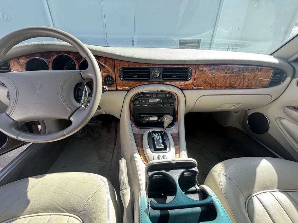 1999 Jaguar X308 XJ - Image 16 of 19
