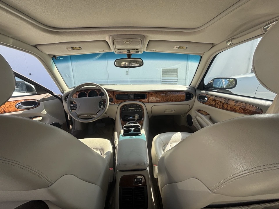 1999 Jaguar X308 XJ - Image 10 of 19
