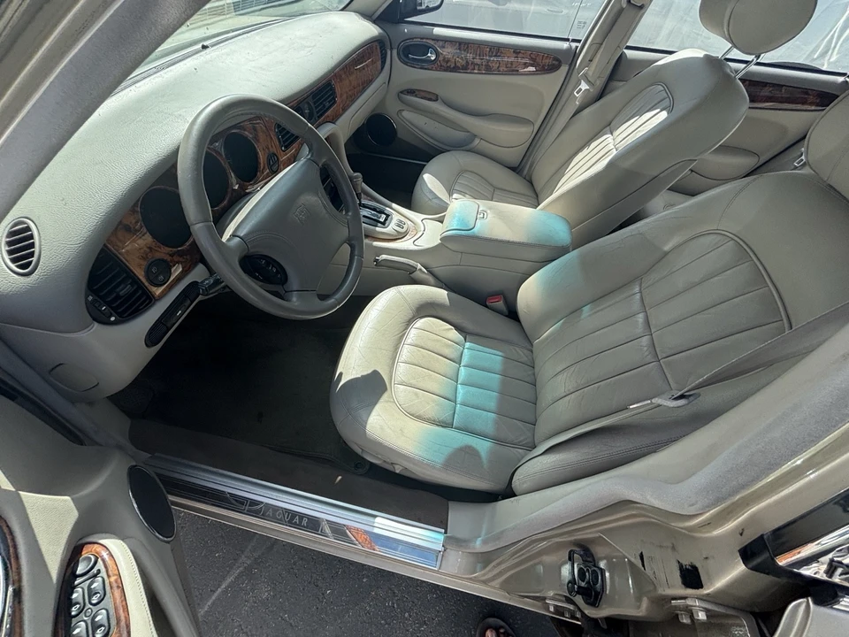 1999 Jaguar X308 XJ - Image 9 of 19