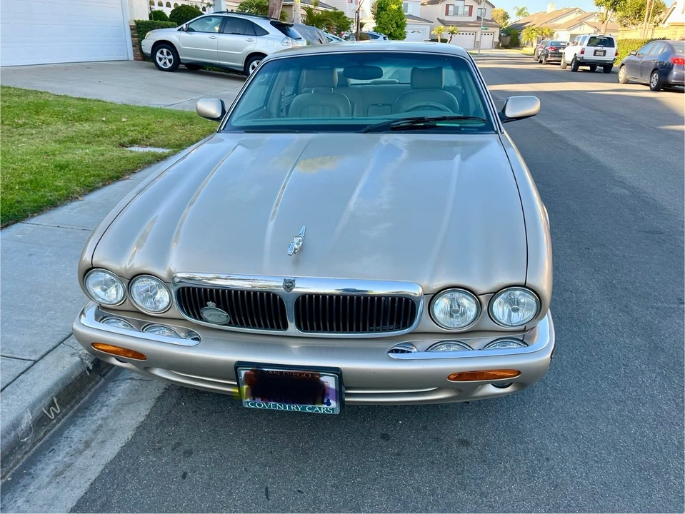 1999 Jaguar X308 XJ - Image 2 of 19