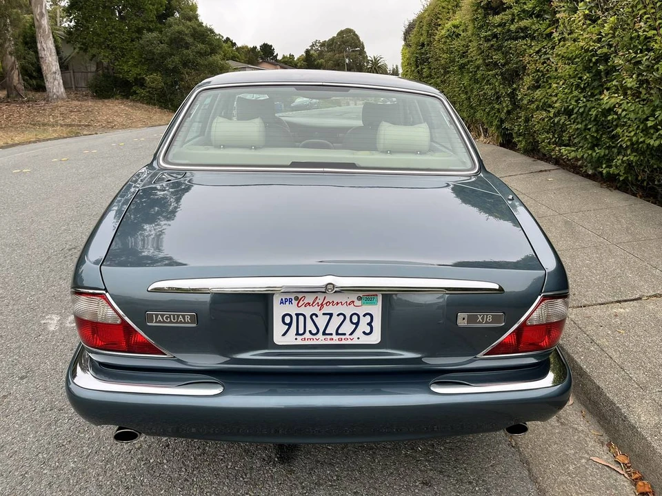 1999 Jaguar X308 XJ - Image 3 of 24