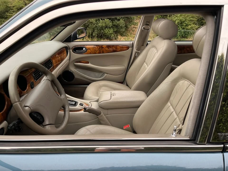 1999 Jaguar X308 XJ - Image 8 of 20