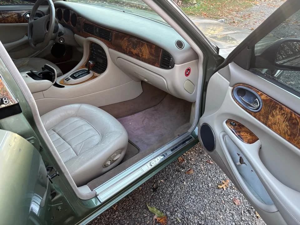 1999 Jaguar X308 XJ - Image 10 of 14