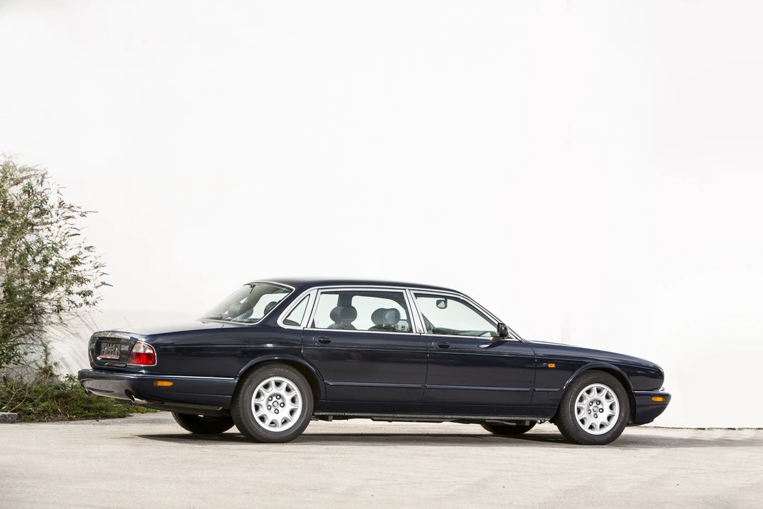 1999 Jaguar X308 XJ - Image 4 of 4