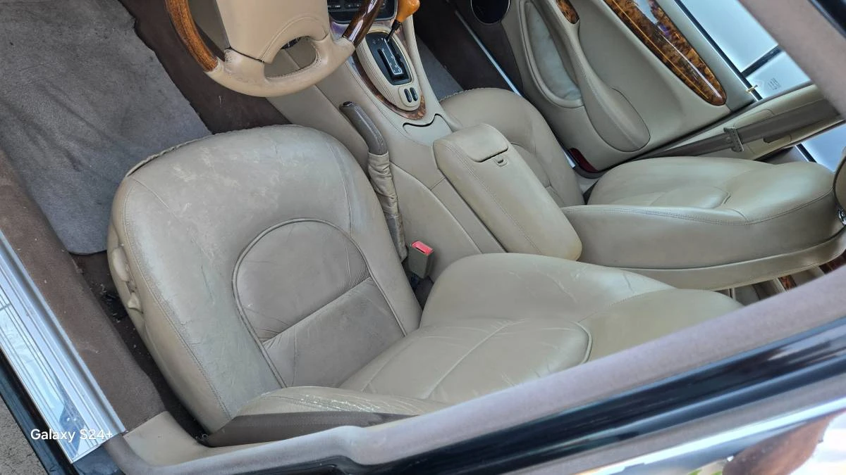 1999 Jaguar X308 XJ - Image 17 of 19