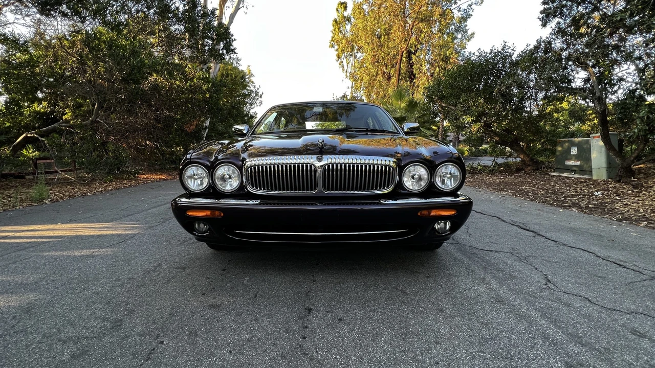 1999 Jaguar X308 XJ - Image 3 of 31