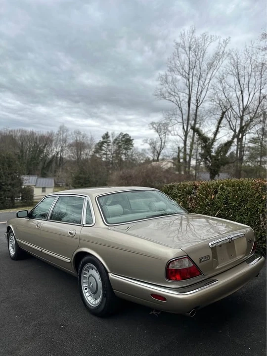1999 Jaguar X308 XJ - Image 4 of 18