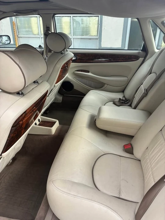 1999 Jaguar X308 XJ - Image 4 of 10