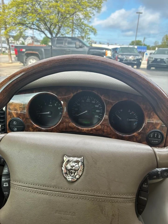 1999 Jaguar X308 XJ - Image 2 of 10