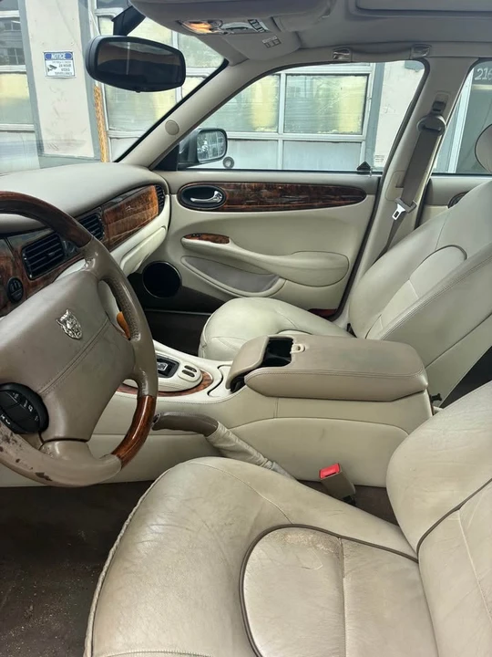 1999 Jaguar X308 XJ - Image 5 of 10