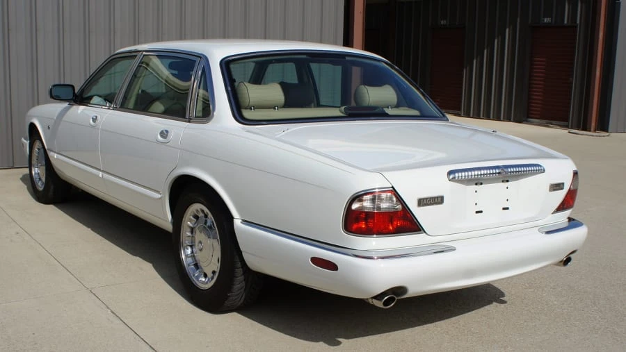 1999 Jaguar X308 XJ - Image 3 of 8