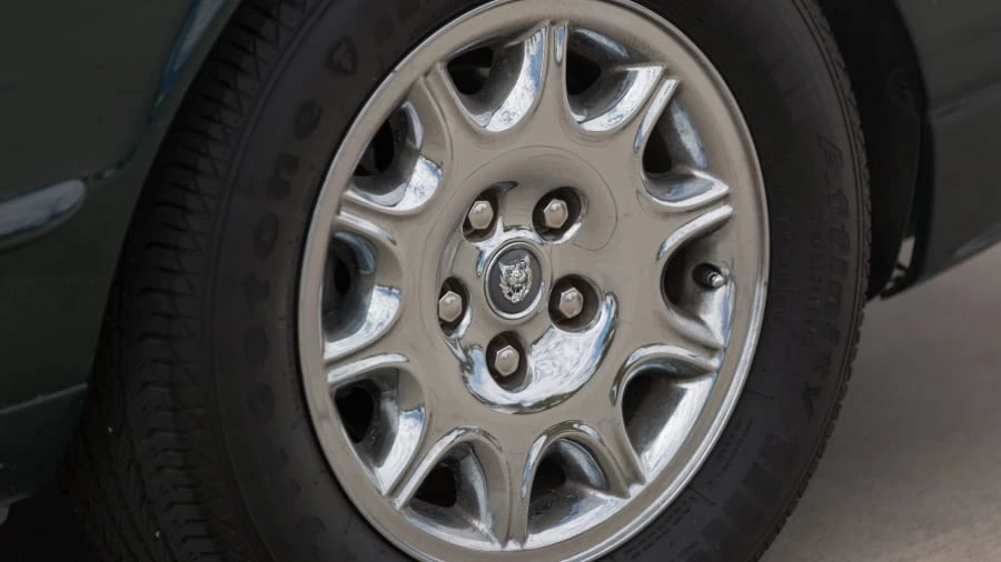 1999 Jaguar X308 XJ - Image 10 of 12