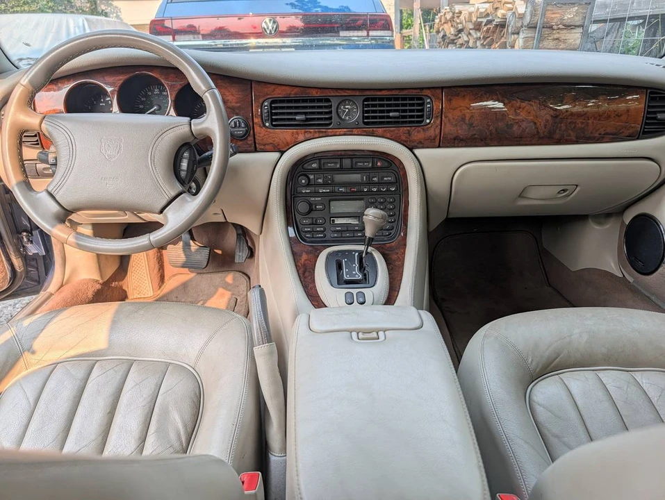 1999 Jaguar X308 XJ - Image 3 of 3