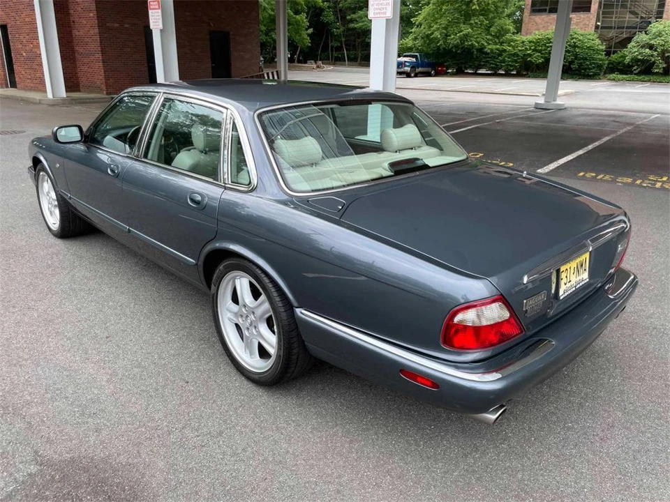 1999 Jaguar X308 XJR - Image 14 of 23