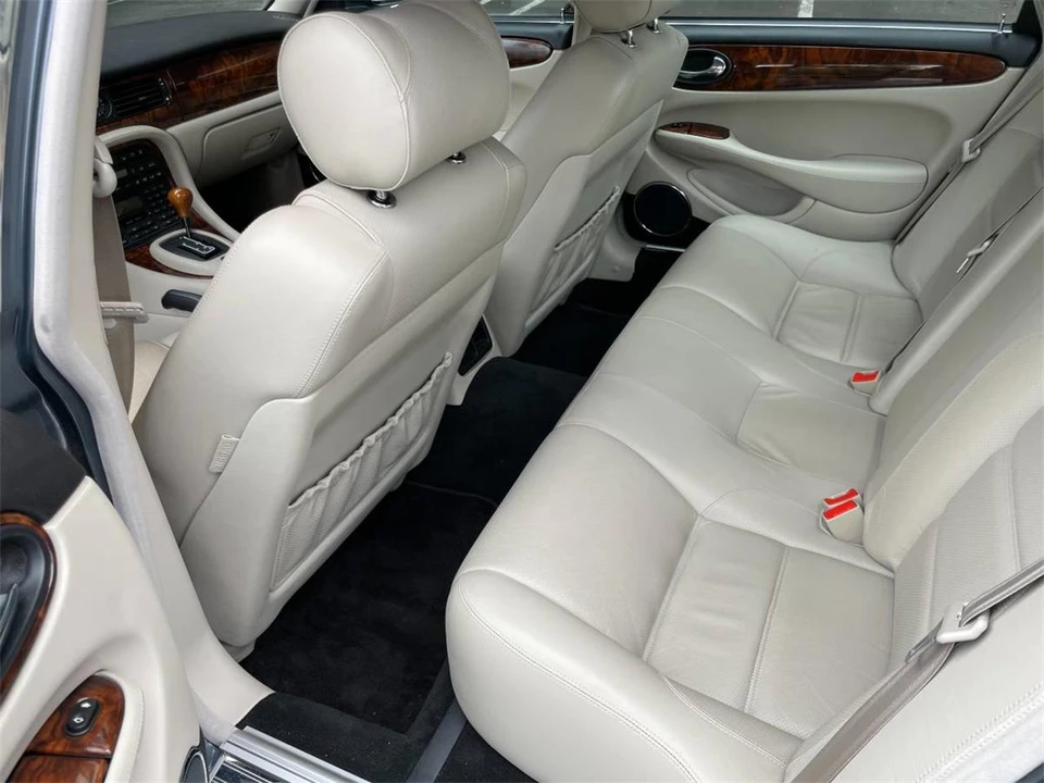 1999 Jaguar X308 XJR - Image 17 of 23