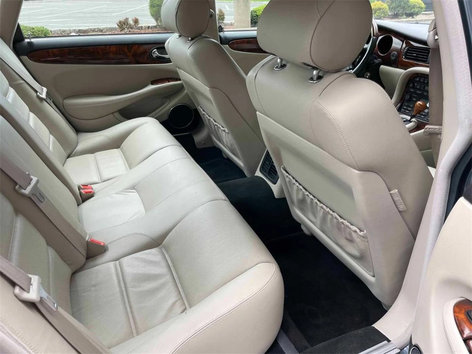 1999 Jaguar X308 XJR - Image 18 of 23