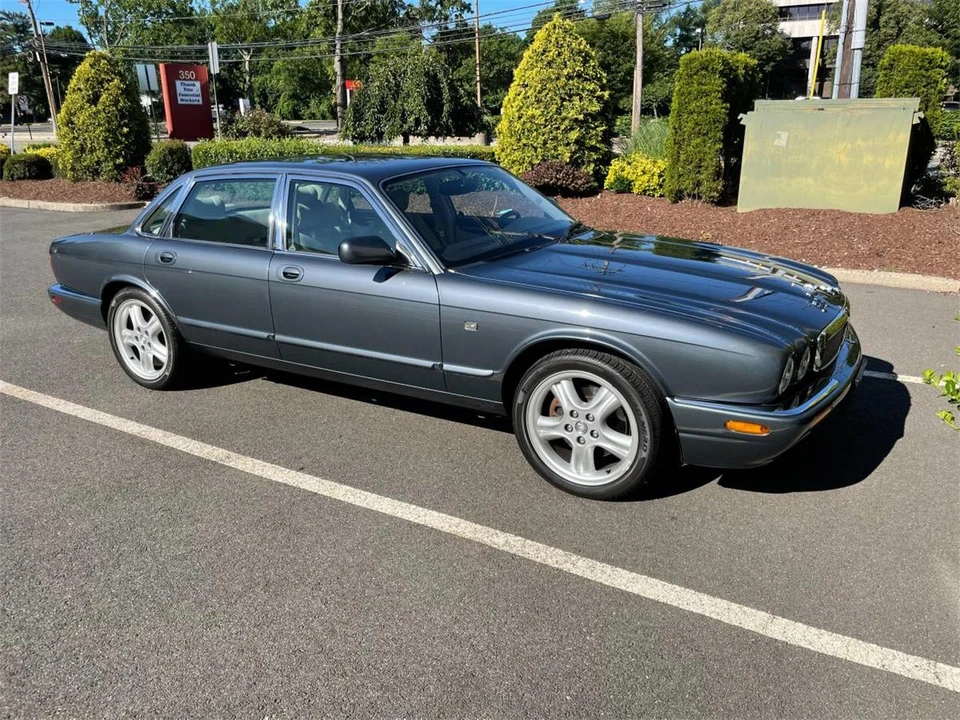 1999 Jaguar X308 XJR - Image 7 of 23
