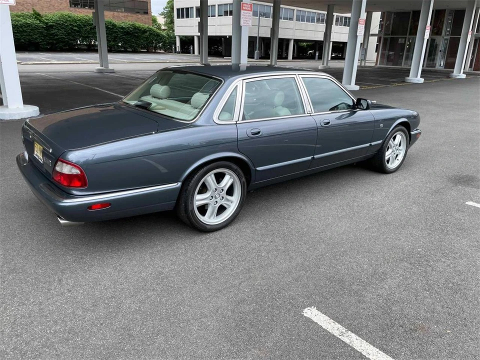 1999 Jaguar X308 XJR - Image 12 of 23