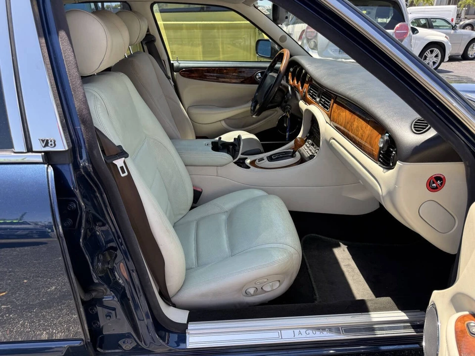 1999 Jaguar X308 XJR - Image 20 of 31