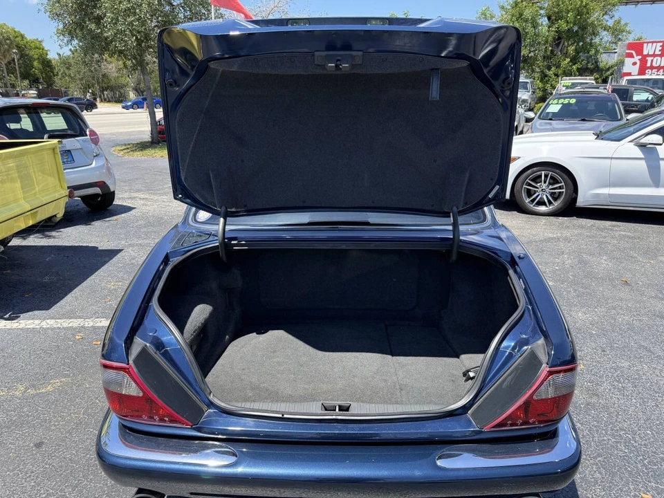 1999 Jaguar X308 XJR - Image 26 of 31