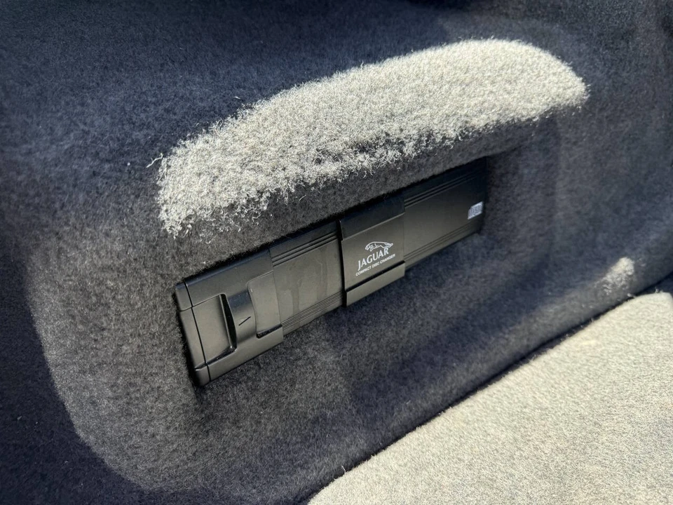 1999 Jaguar X308 XJR - Image 28 of 31