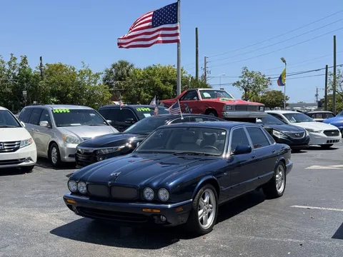 1999 Jaguar XJR Base 4dr Supercharged Sedan