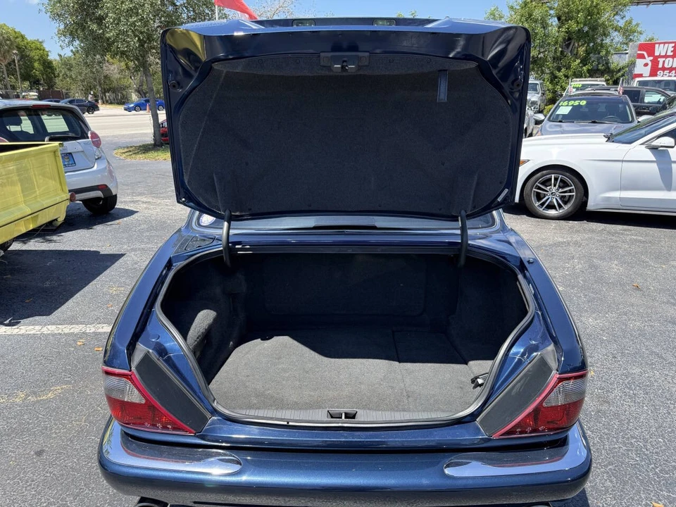 1999 Jaguar - Image 28 of 31