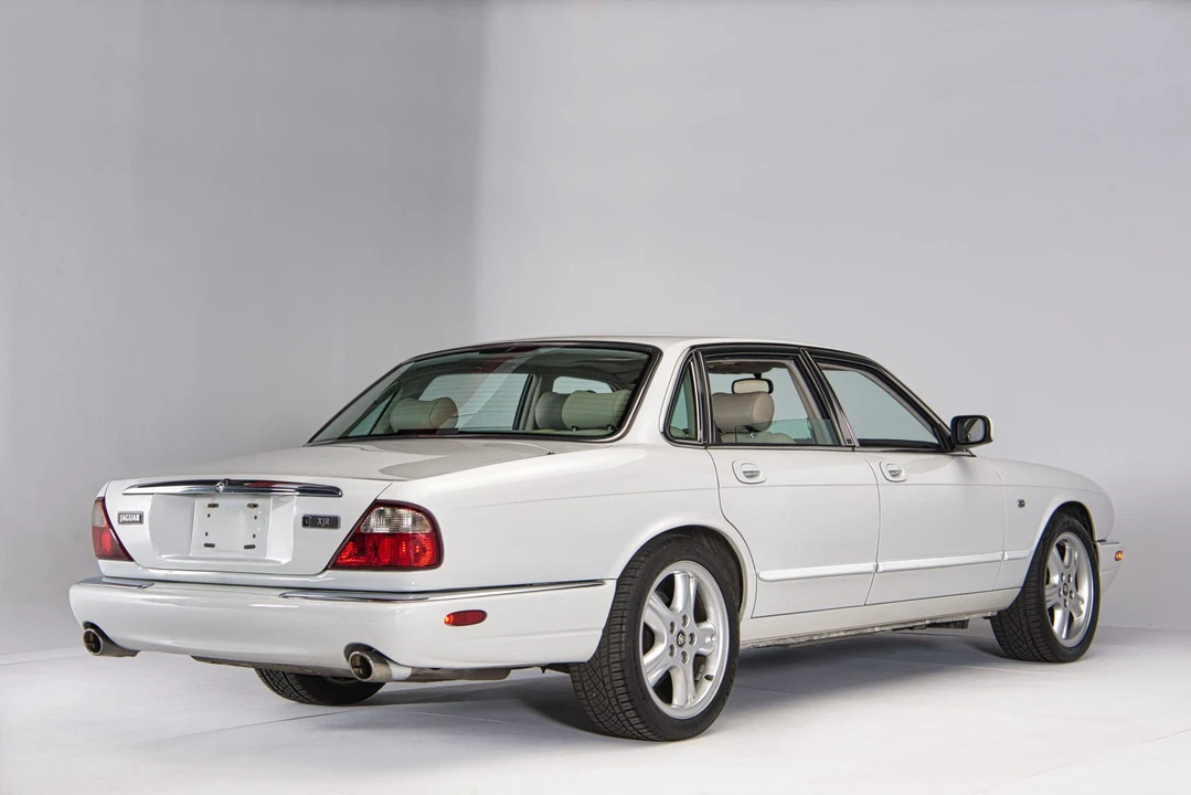 1999 Jaguar X308 XJR - Image 7 of 31