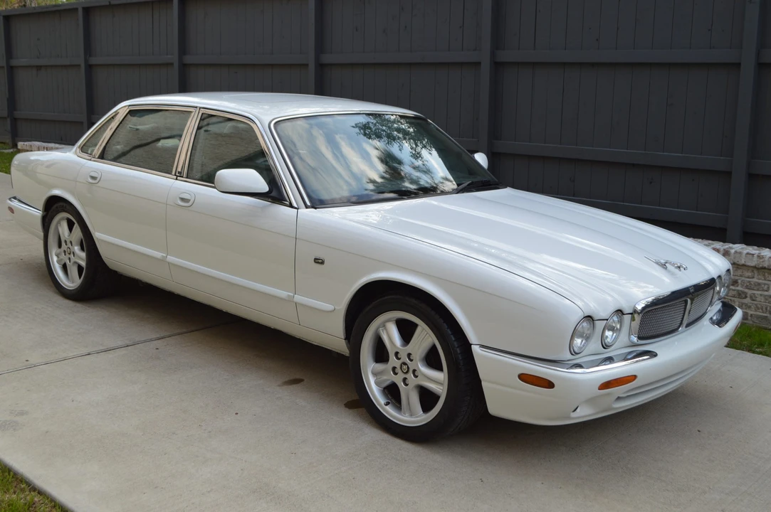 1999 Jaguar X308 XJR - Image 20 of 31