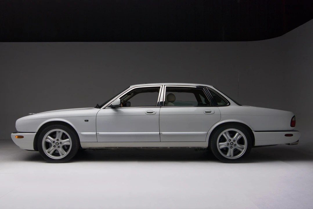 1999 Jaguar X308 XJR - Image 12 of 31